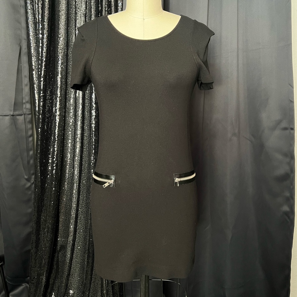Short little black dress body con with zippers size 2